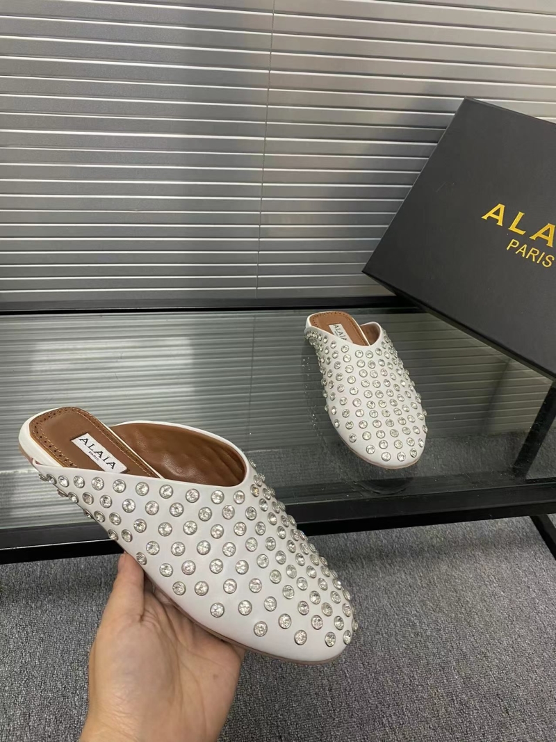 Alaia Flat Shoes